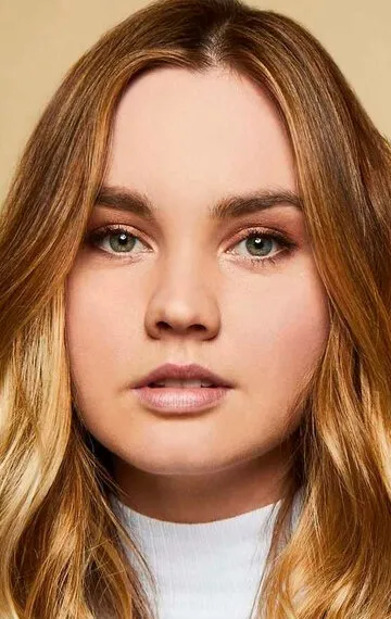 Фотография актёра – Лиана Либерато (Liana Liberato)