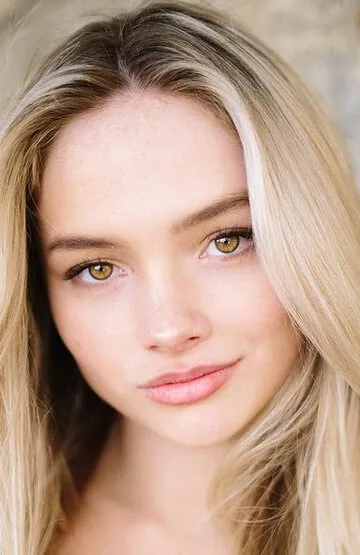 Фотография актёра – Натали Элин Линд (Natalie Alyn Lind)