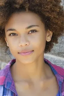 Фотография актёра – София Брайант (Sofia Bryant)