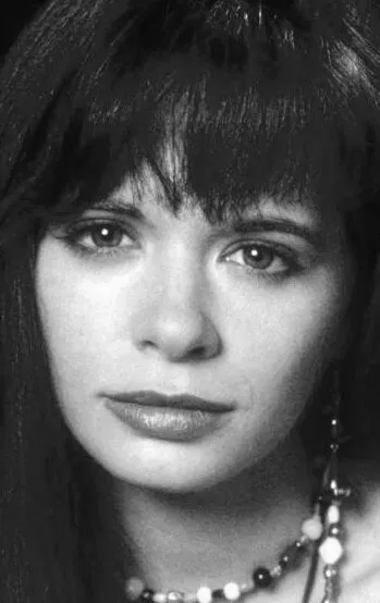 Фотография актёра – Эдриенн Шелли (Adrienne Shelly)