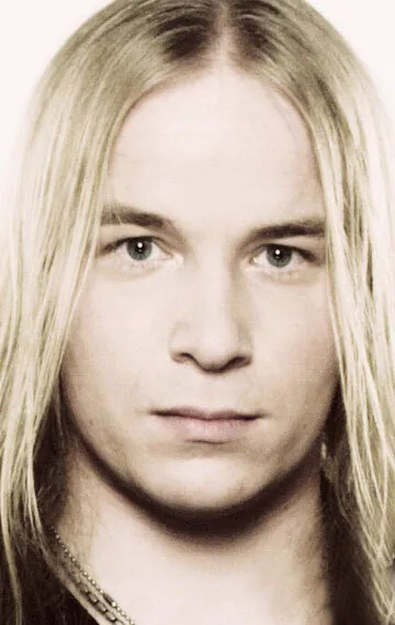 Фотография актёра – Эмппу Вуоринен (Emppu Vuorinen)