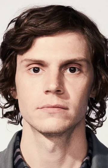 Фотография актёра – Эван Питерс (Evan Peters)