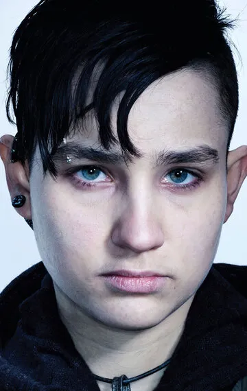 Фотография актёра – Бекс Тейлор-Клаус (Bex Taylor-Klaus)