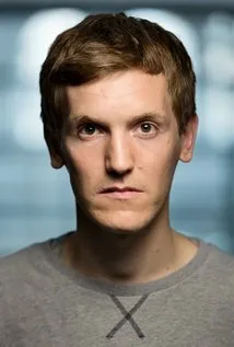 Фотография актёра – Эллиотт Кроссет Хове (Elliott Crosset Hove)