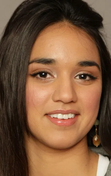 Фотография актёра – Саммер Бишил (Summer Bishil)