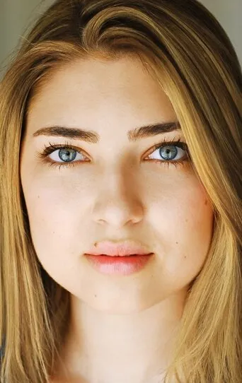 Фотография актёра – Шелби Янг (Shelby Young)