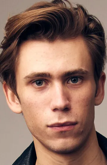 Фотография актёра – Оуэн Тиг (Owen Teague)