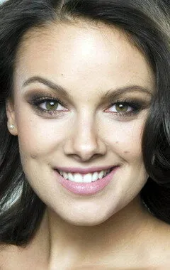 Фотография актёра – Янина Узе (Janina Uhse)