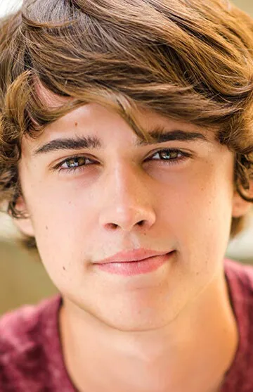 Фотография актёра – Логан Аллен (Logan Allen)