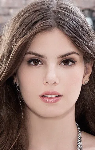 Фотография актёра – Камила Кейроз (Camila Queiroz)