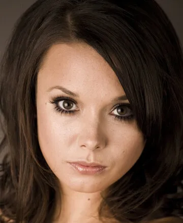 Фотография актёра – Анна Джуллиенн (Anna Jullienne)