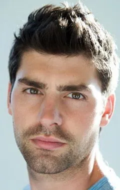 Фотография актёра – Трэвис Милн (Travis Milne)