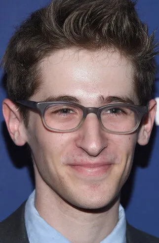 Фотография актёра – Ной Роббинс (Noah Robbins)