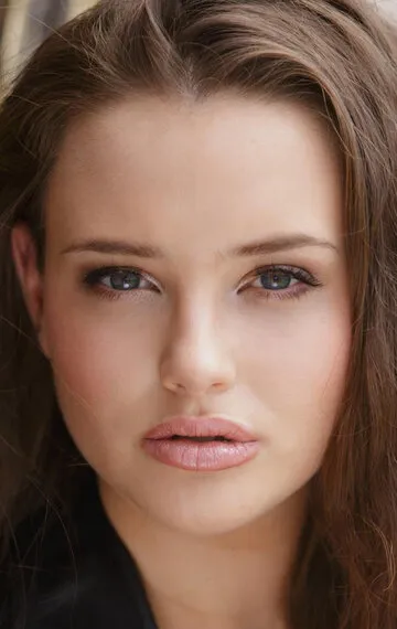 Фотография актёра – Кэтрин Лэнгфорд (Katherine Langford)