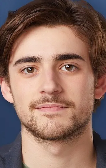 Фотография актёра – Чарли Роу (Charlie Rowe)