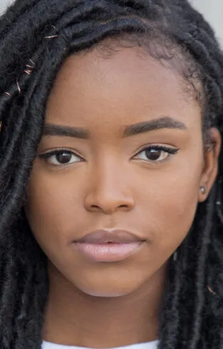 Фотография актёра – Лови Симон (Lovie Simone)