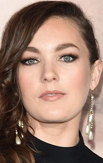 Фотография актёра – Вирджиния Кулл (Virginia Kull)