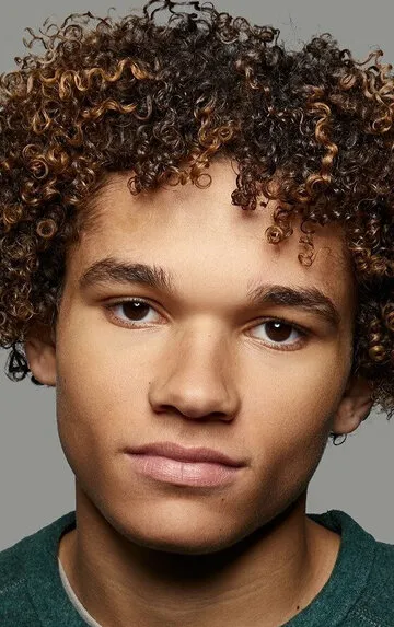 Фотография актёра – Армани Джексон (Armani Jackson)