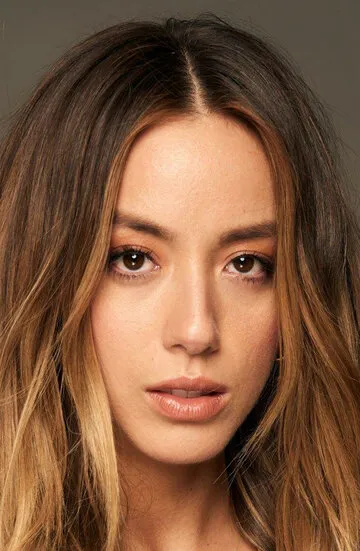 Фотография актёра – Хлоя Беннет (Chloe Bennet)