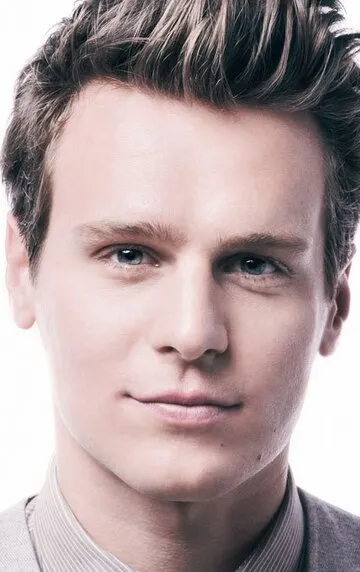 Фотография актёра – Джонатан Грофф (Jonathan Groff)