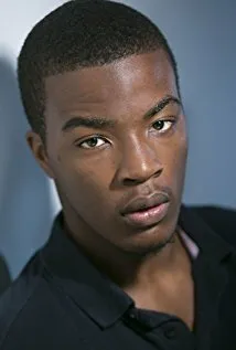 Фотография актёра – Дэниэл Эзра (Daniel Ezra)