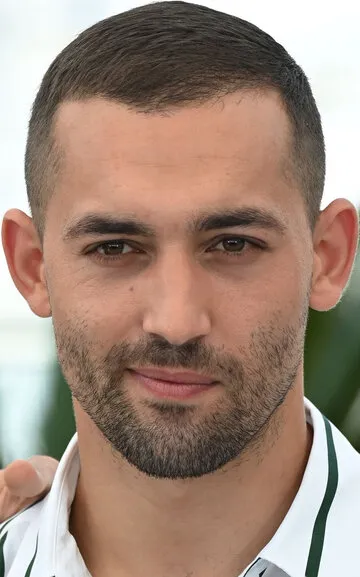 Фотография актёра – Дали Бенссалах (Dali Benssalah)