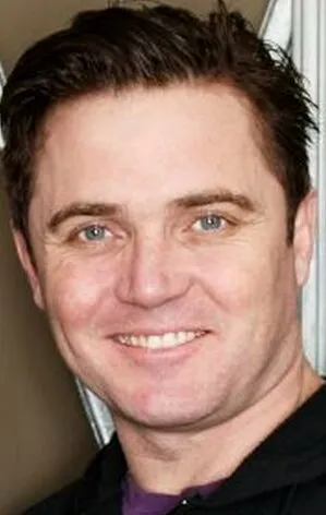 Фотография актёра – Алекс Фернс (Alex Ferns)