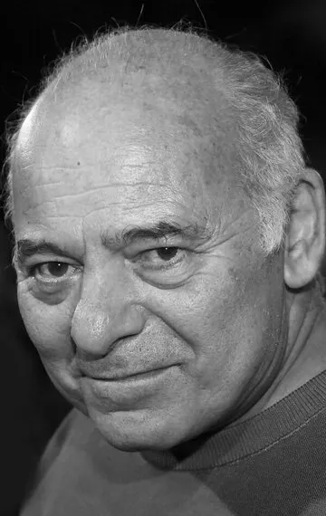 Фотография актёра – Берт Янг (Burt Young)