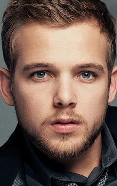 Фотография актёра – Макс Тириот (Max Thieriot)