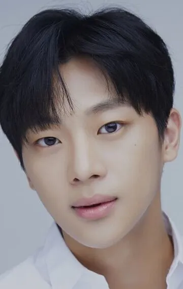 Фотография актёра – Ли Щин-ён (Lee Shin-yeong)