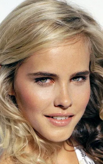 Фотография актёра – Изабель Лукас (Isabel Lucas)