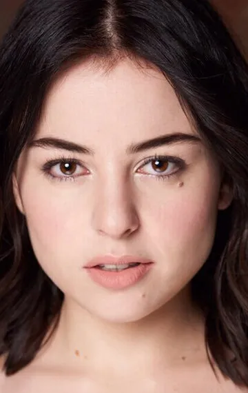 Фотография актёра – Кэти Сариф (Katie Sarife)