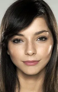 Фотография актёра – Мерве Болугур (Merve Bolugur)