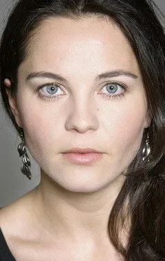 Фотография актёра – Тюлин Озен (Tülin Özen)