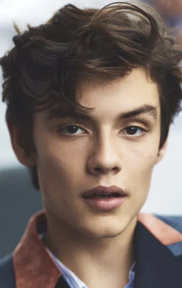 Фотография актёра – Луис Патридж (Louis Partridge)