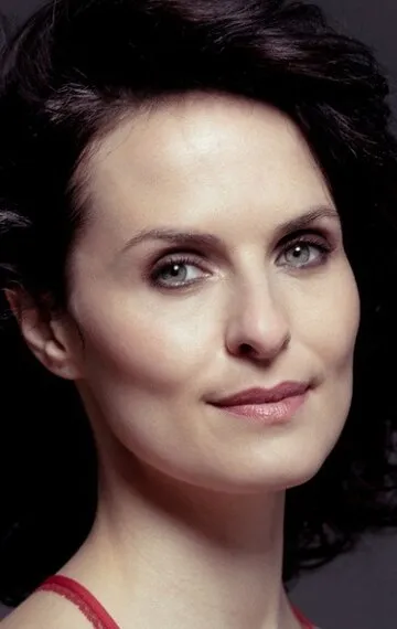 Фотография актёра – Лиэнн Бест (Leanne Best)