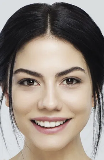 Фотография актёра – Демет Оздемир (Demet Özdemir)