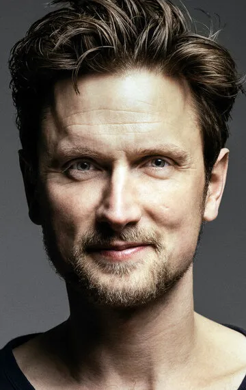 Фотография актёра – Миккель Боэ Фёльсгор (Mikkel Boe Følsgaard)