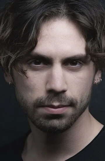 Фотография актёра – Таро Эмир Текин (Taro Emir Tekin)