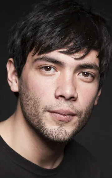 Фотография актёра – Диего Кальва (Diego Calva)