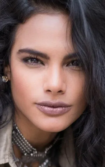 Фотография актёра – Яни Прадо (Yany Prado)