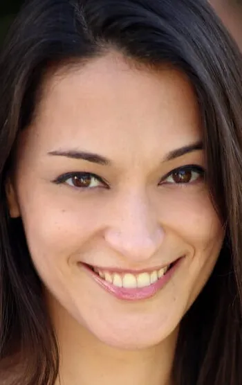 Фотография актёра – Сара Томко (Sara Tomko)