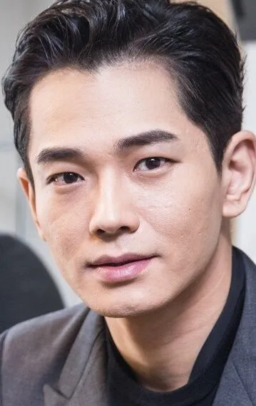Фотография актёра – Он Джу-ван (On Joo-wan)