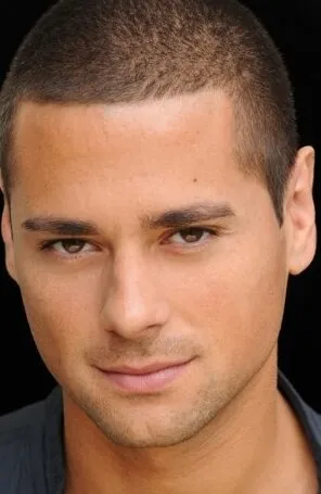 Фотография актёра – Дж.Р. Рамирез (J.R. Ramirez)