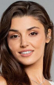 Фотография актёра – Ханде Эрчел (Hande Erçel)