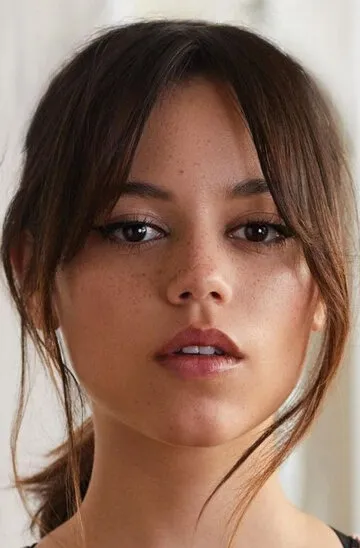 Фотография актёра – Дженна Ортега (Jenna Ortega)