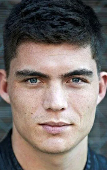 Фотография актёра – Зейн Холц (Zane Holtz)