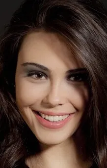 Фотография актёра – Диляра Аксюек (Dilara Aksüyek)