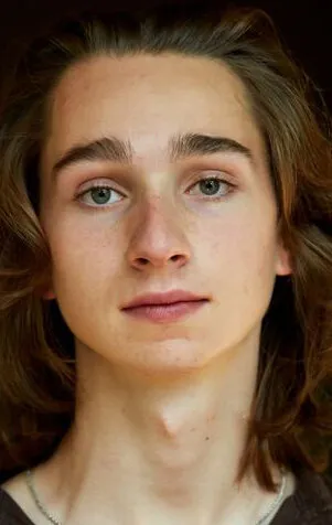 Фотография актёра – Адриан Гринсмит (Adrian Greensmith)