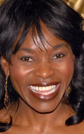 Фотография актёра – Рэки Айола (Rakie Ayola)